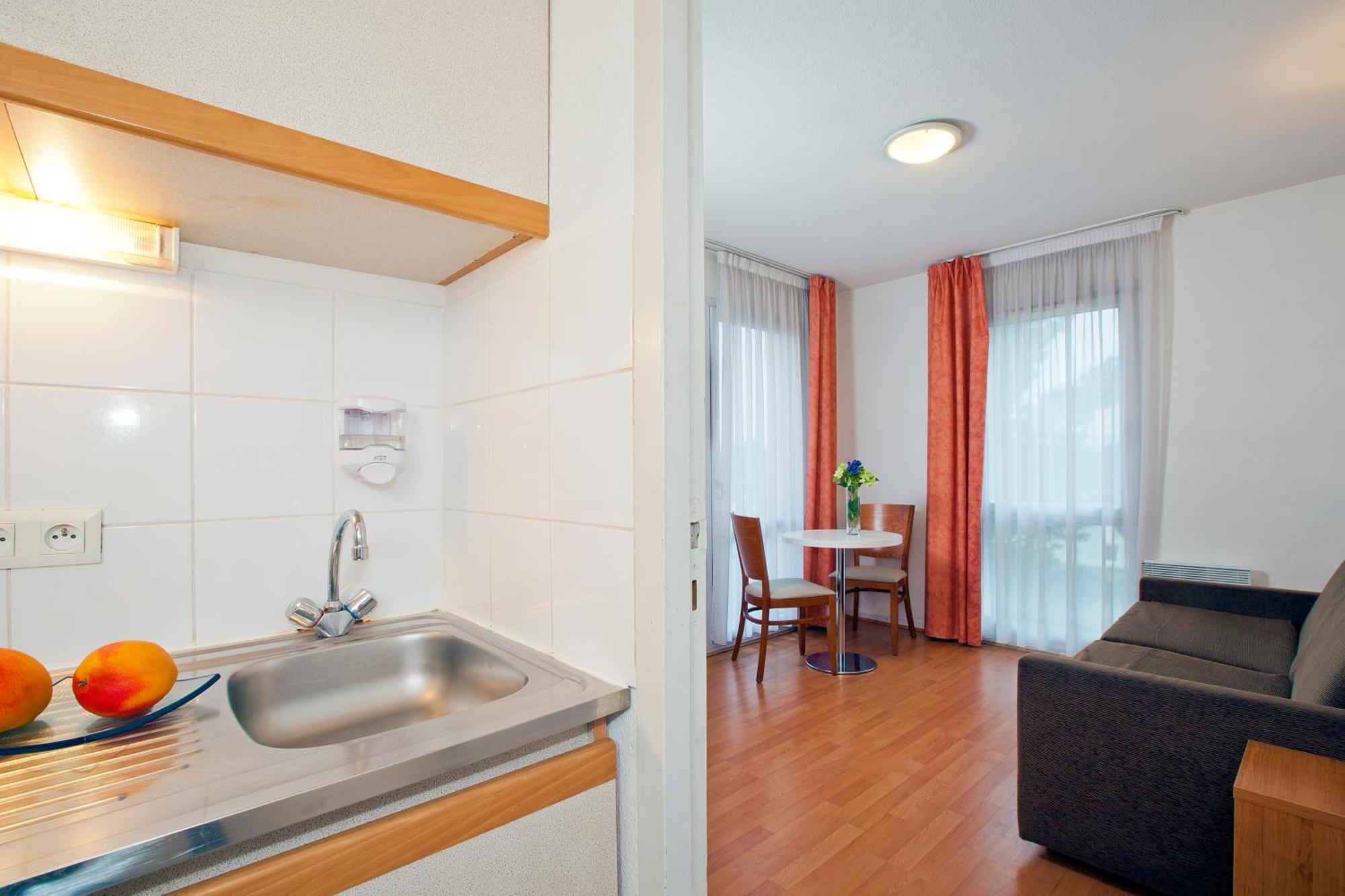 Aparthotel Sejours & Affaires Nantes La Beaujoire Zimmer foto